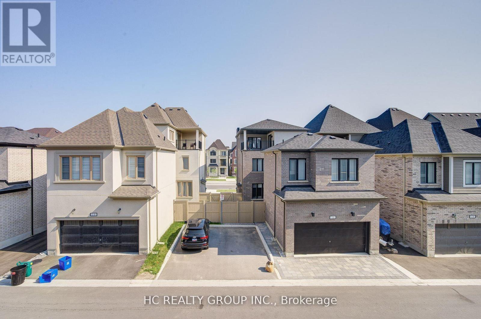 Photo 38 of 19 Guardhouse Crescent, Markham ON