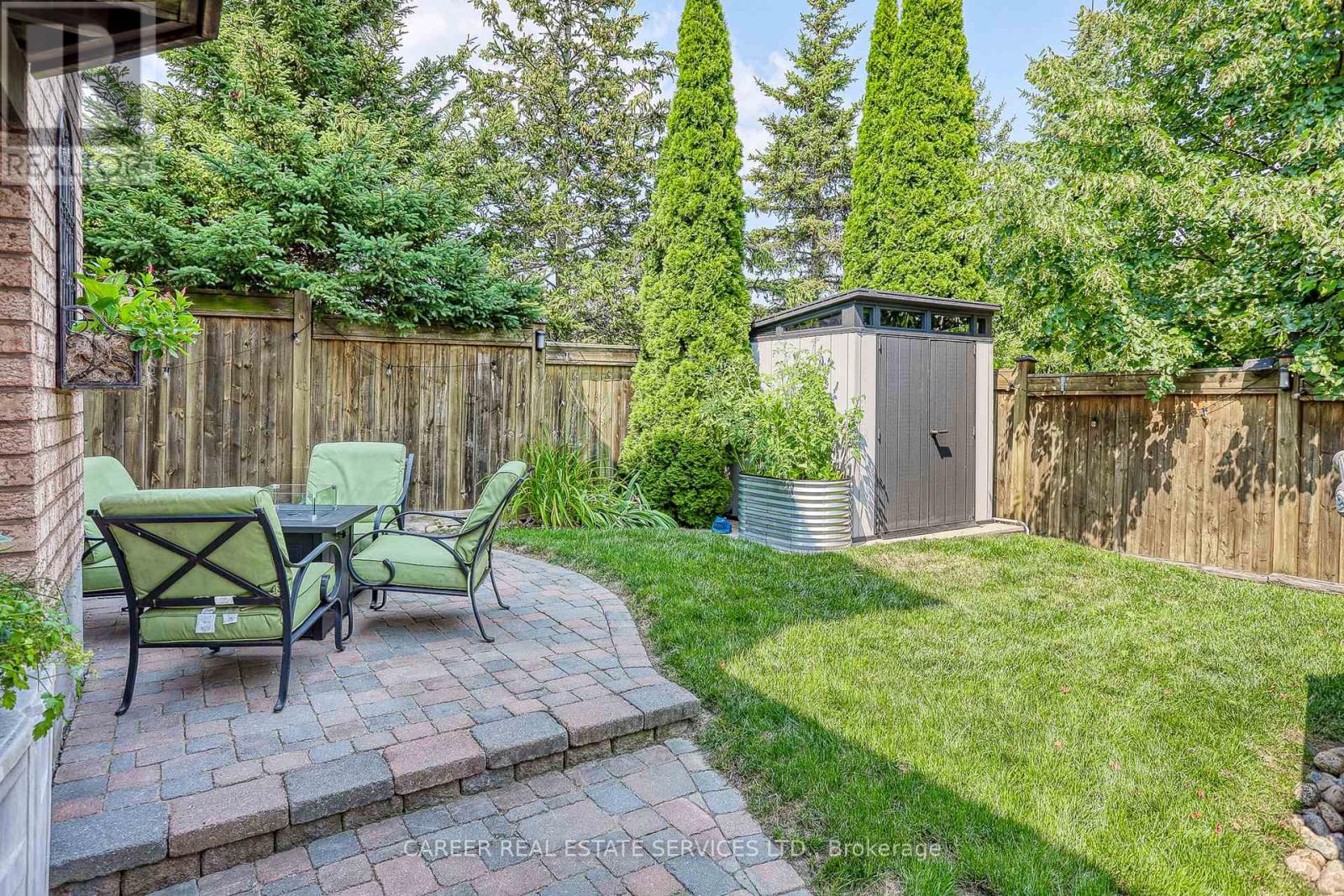Photo 39 of 1091 Trail Valley Drive, Oshawa ON