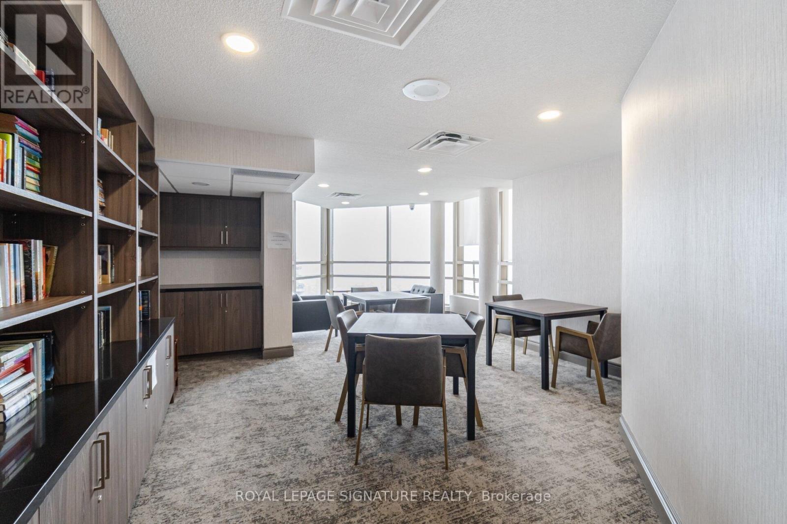 Photo 42 of 3208 45 Kingsbridge Garden Circle, Mississauga ON