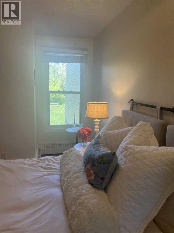 Single Family House for Sale in    Street SW Mission Calgary 