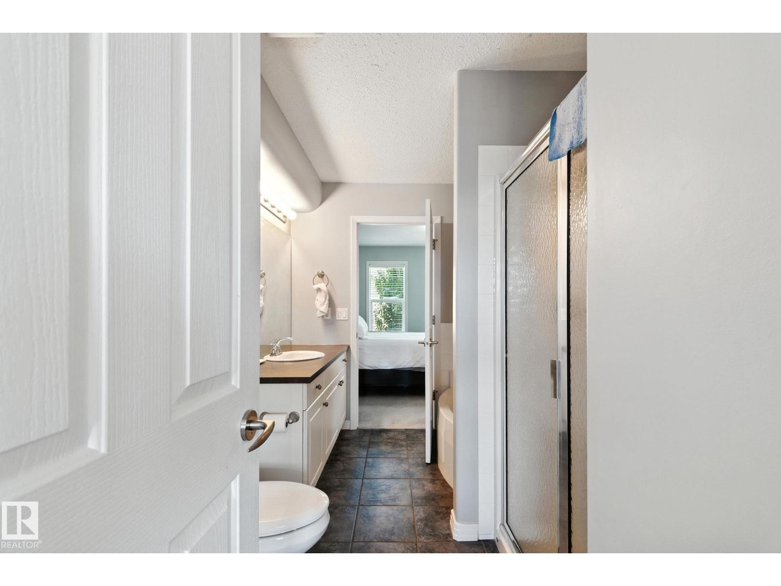 Photo 12 of 4481 Mccrae Av Nw, Edmonton AB