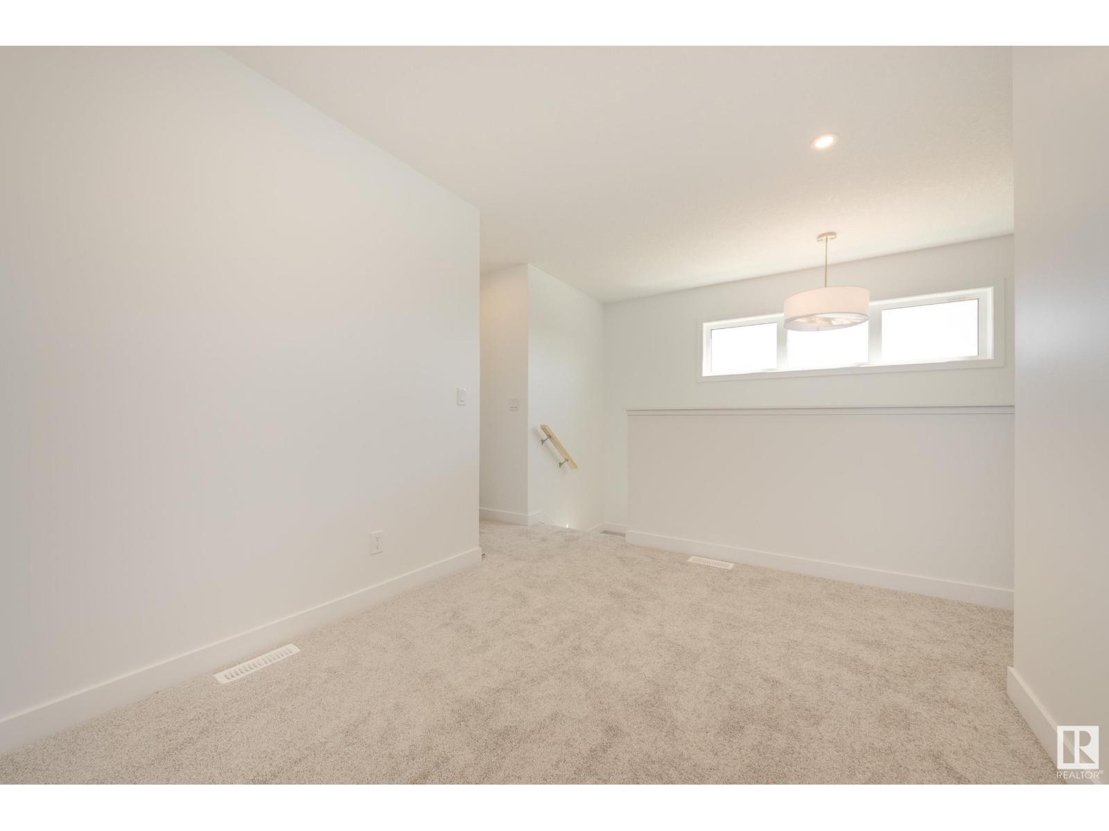 Photo 19 of 20903 25 Av Nw, Edmonton AB