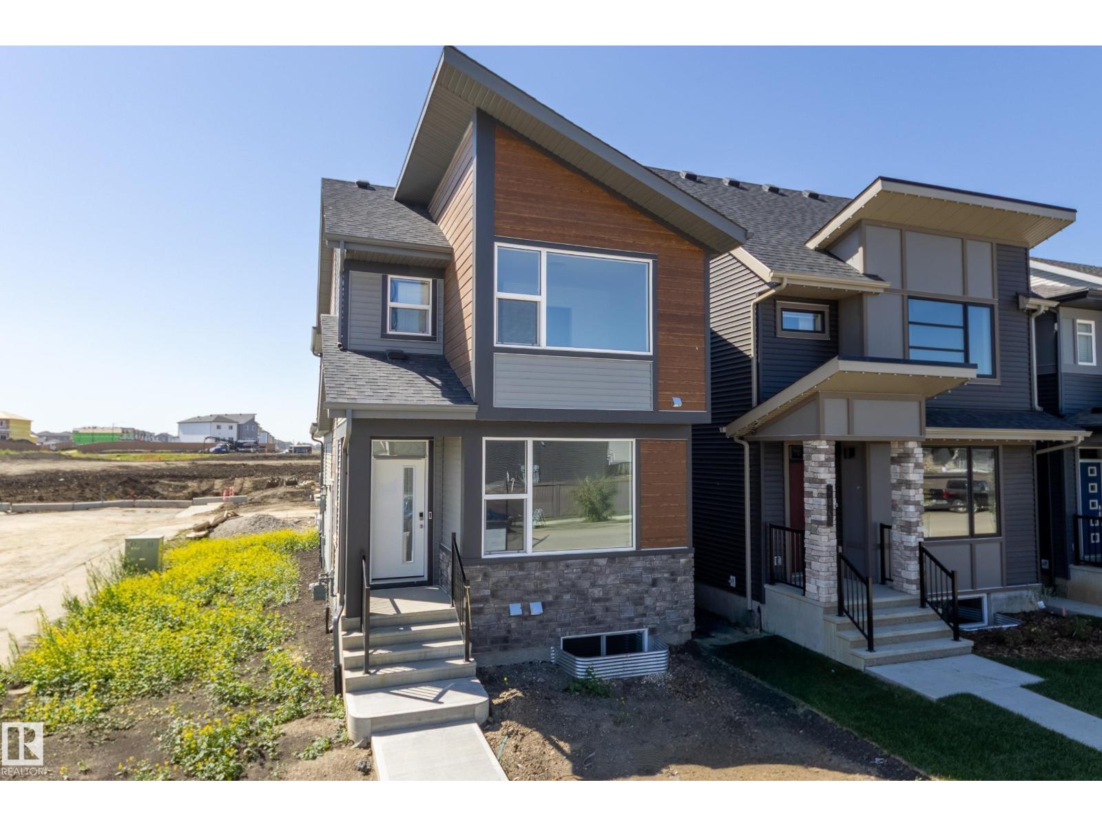 Photo 1 of 20903 25 Av Nw, Edmonton AB