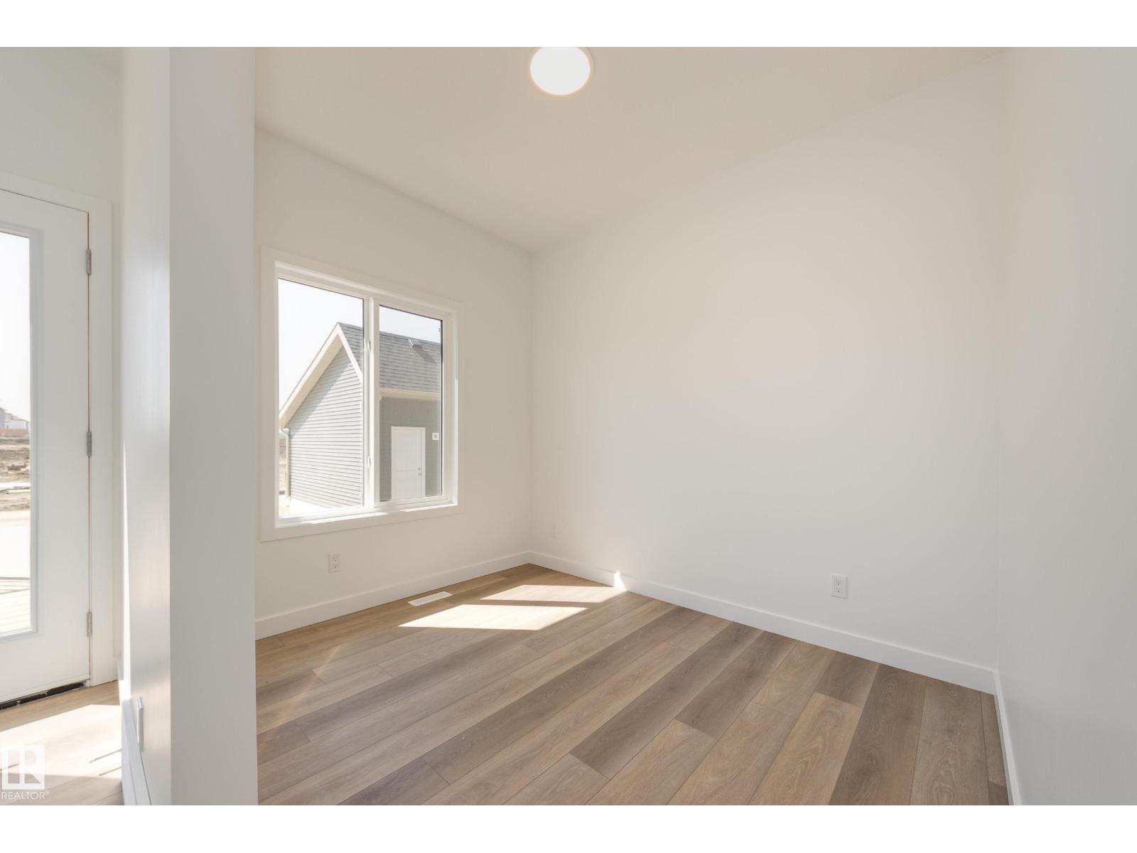 Photo 14 of 20903 25 Av Nw, Edmonton AB