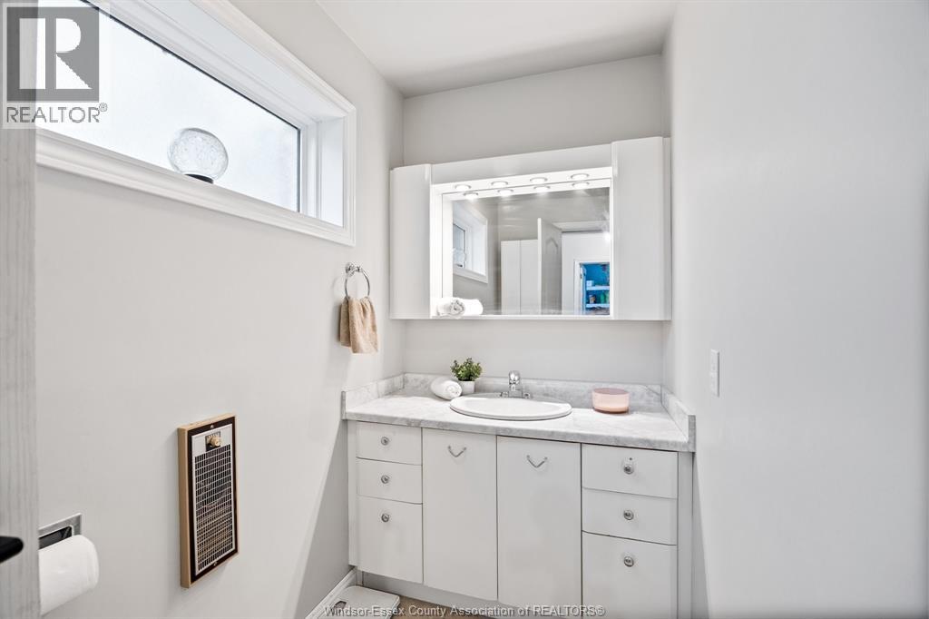 Photo 4 of 22219 Campbell Road, Wheatley ON