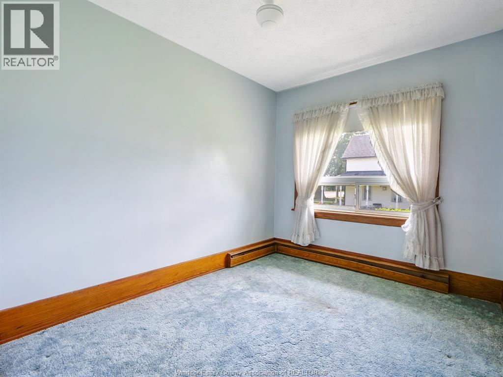 Photo 18 of 235 Queen Street, Harrow ON