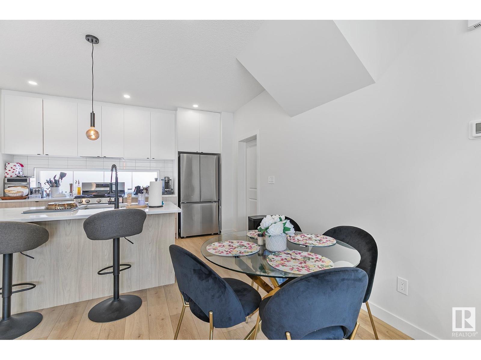 Photo 11 of 14904 109 Av Nw, Edmonton AB