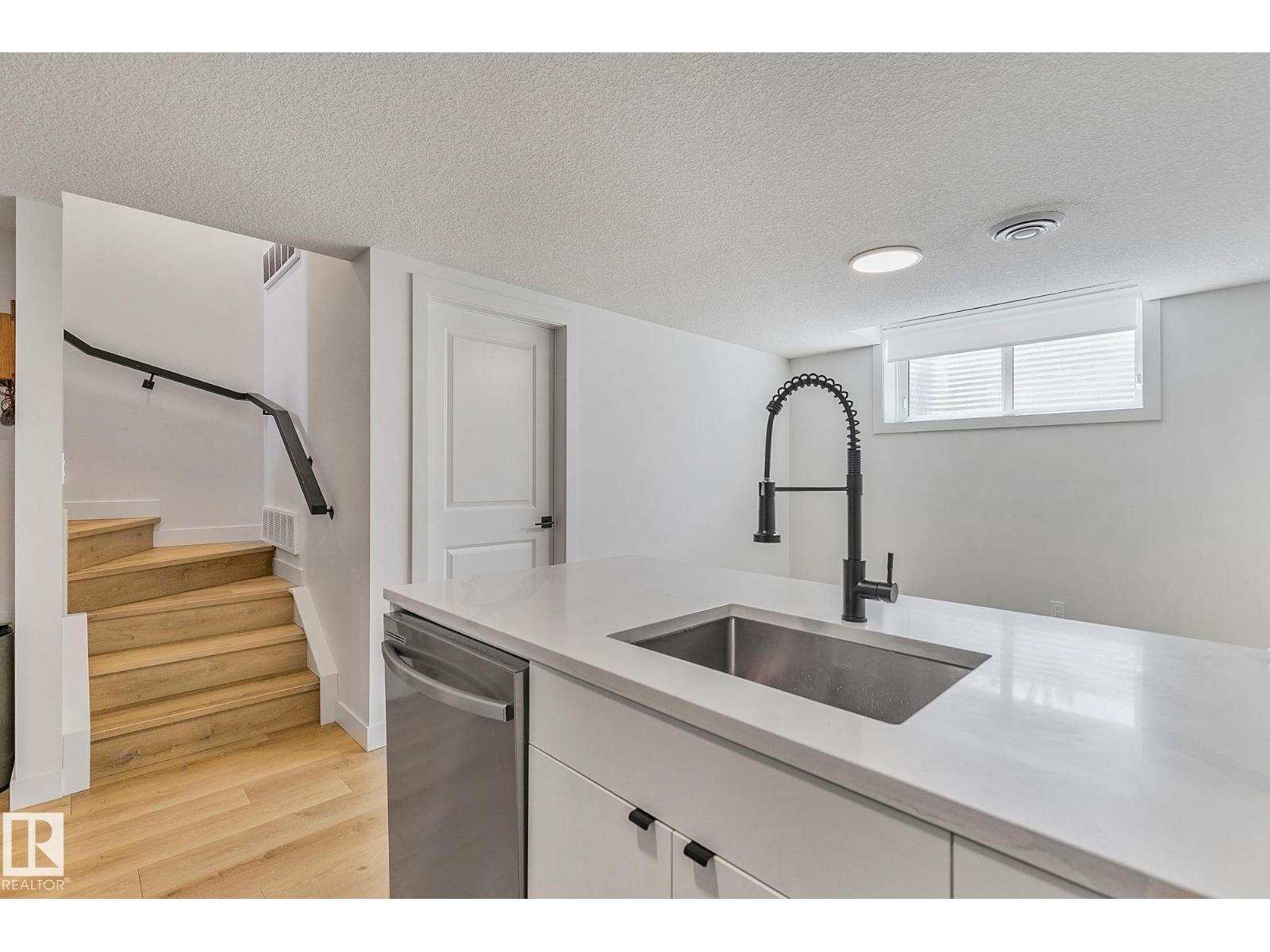 Photo 35 of 14904 109 Av Nw, Edmonton AB