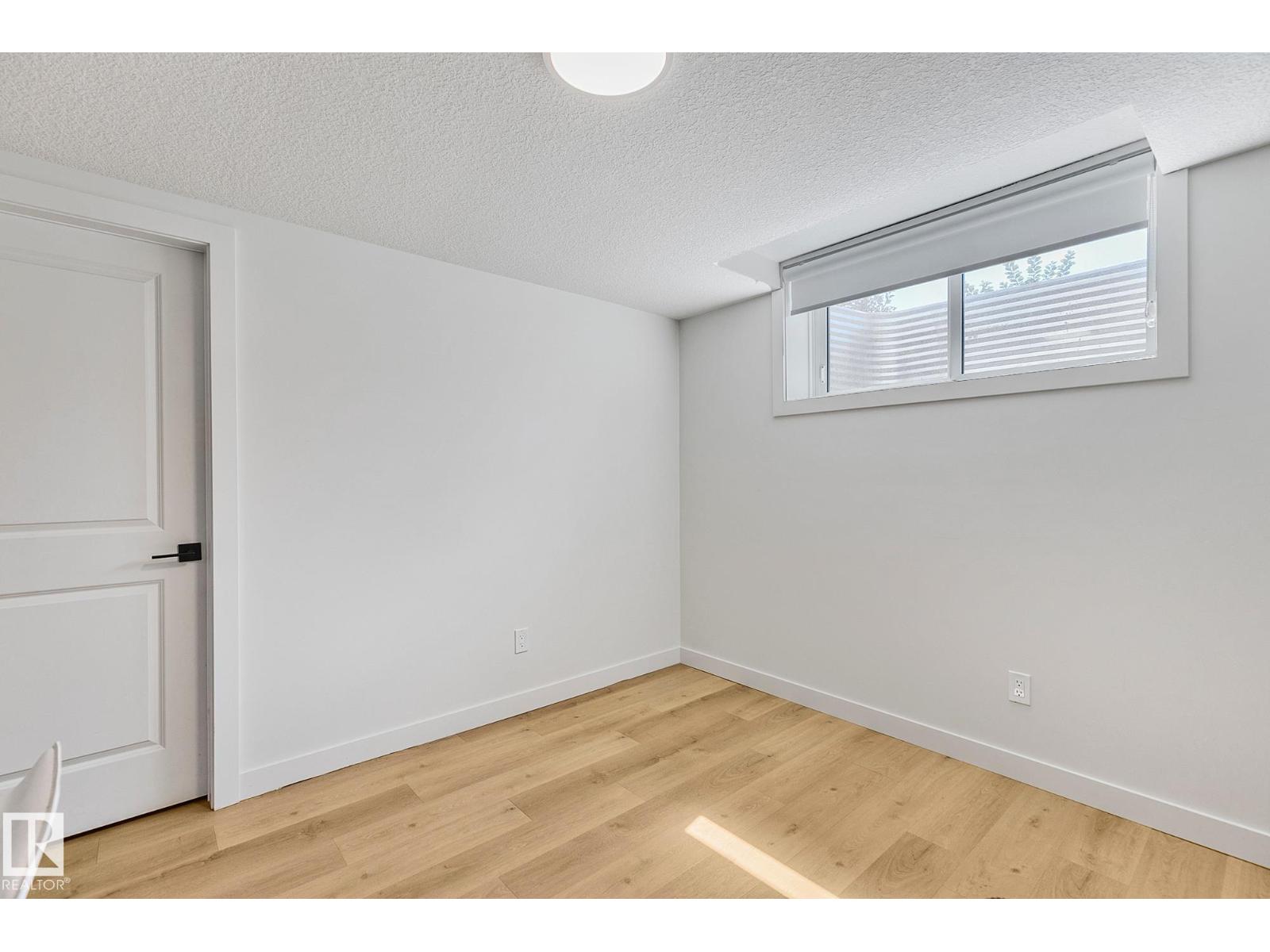 Photo 40 of 14904 109 Av Nw, Edmonton AB