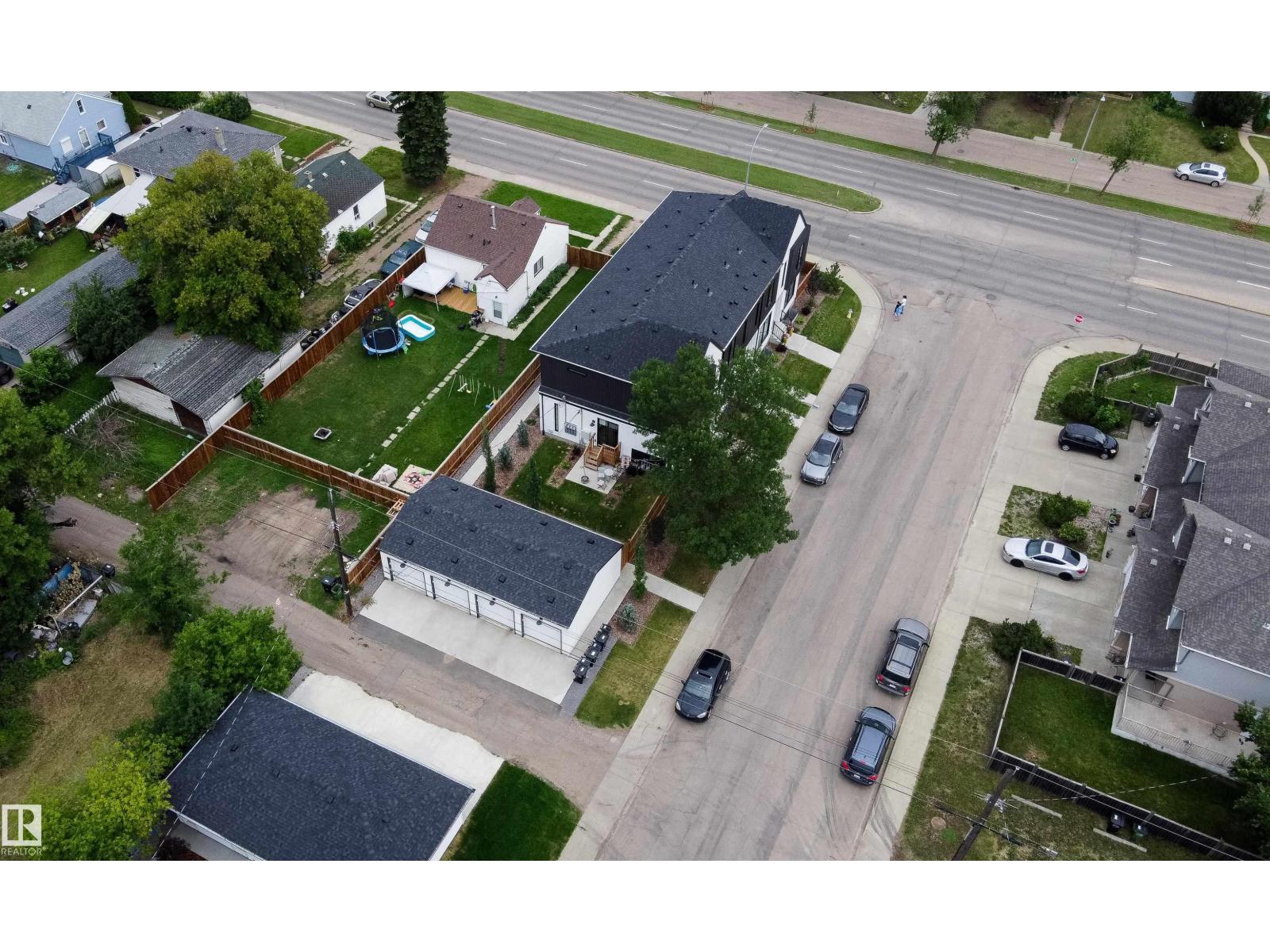 Photo 69 of 14904 109 Av Nw, Edmonton AB