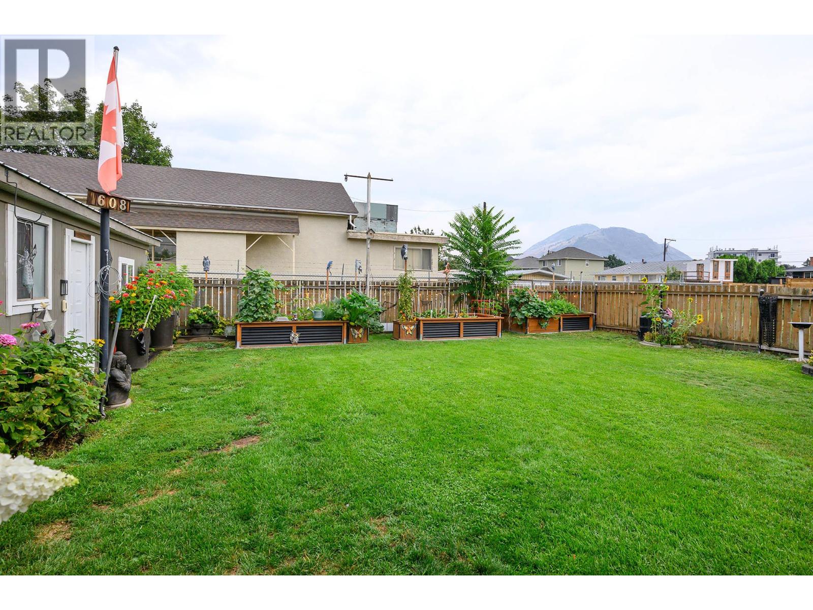 Photo 11 of 608 Mackenzie Avenue, Kamloops BC