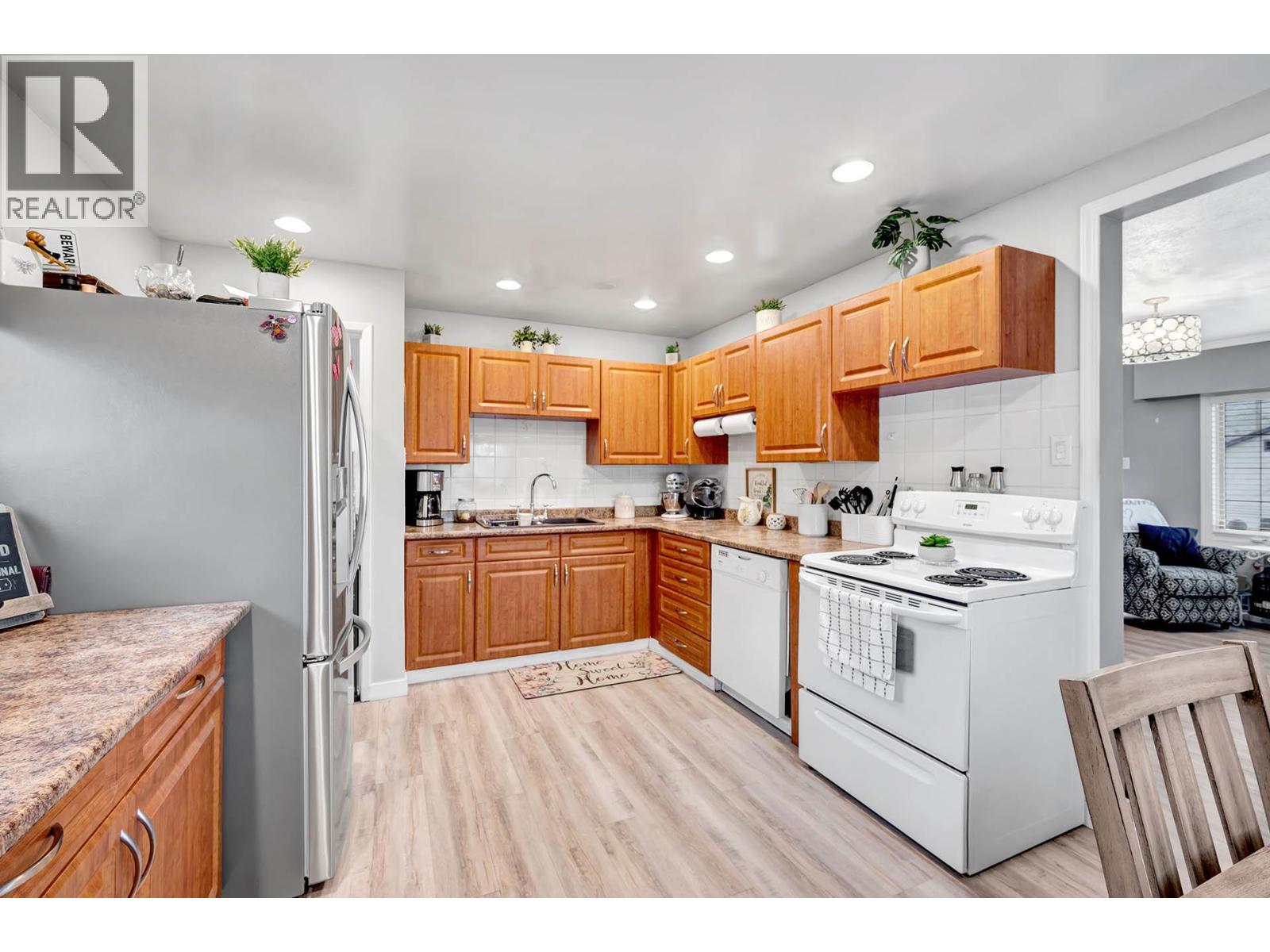 Photo 22 of 608 Mackenzie Avenue, Kamloops BC