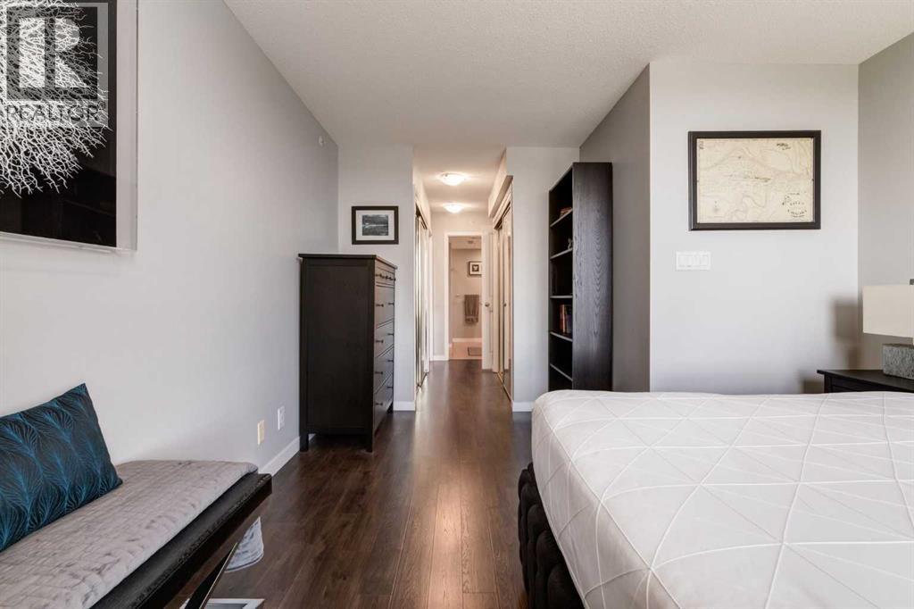 Single Family House for Sale in    Avenue SW Downtown West End Calgary 