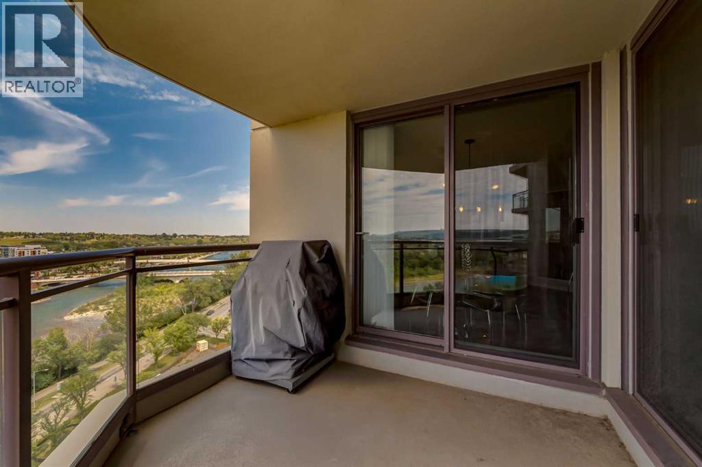 Single Family House for Sale in    Avenue SW Downtown West End Calgary 