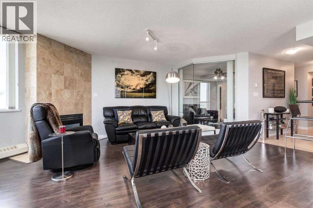 Single Family House for Sale in    Avenue SW Downtown West End Calgary 