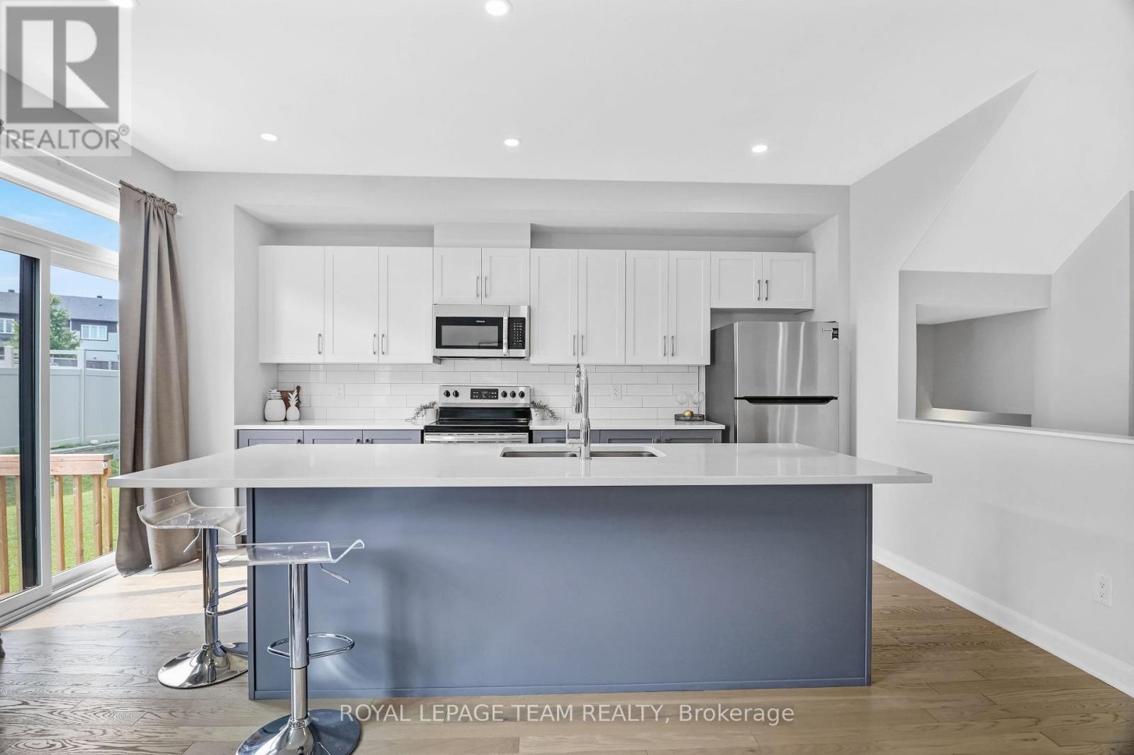 Photo 13 of 522 Branch Street, Ottawa ON