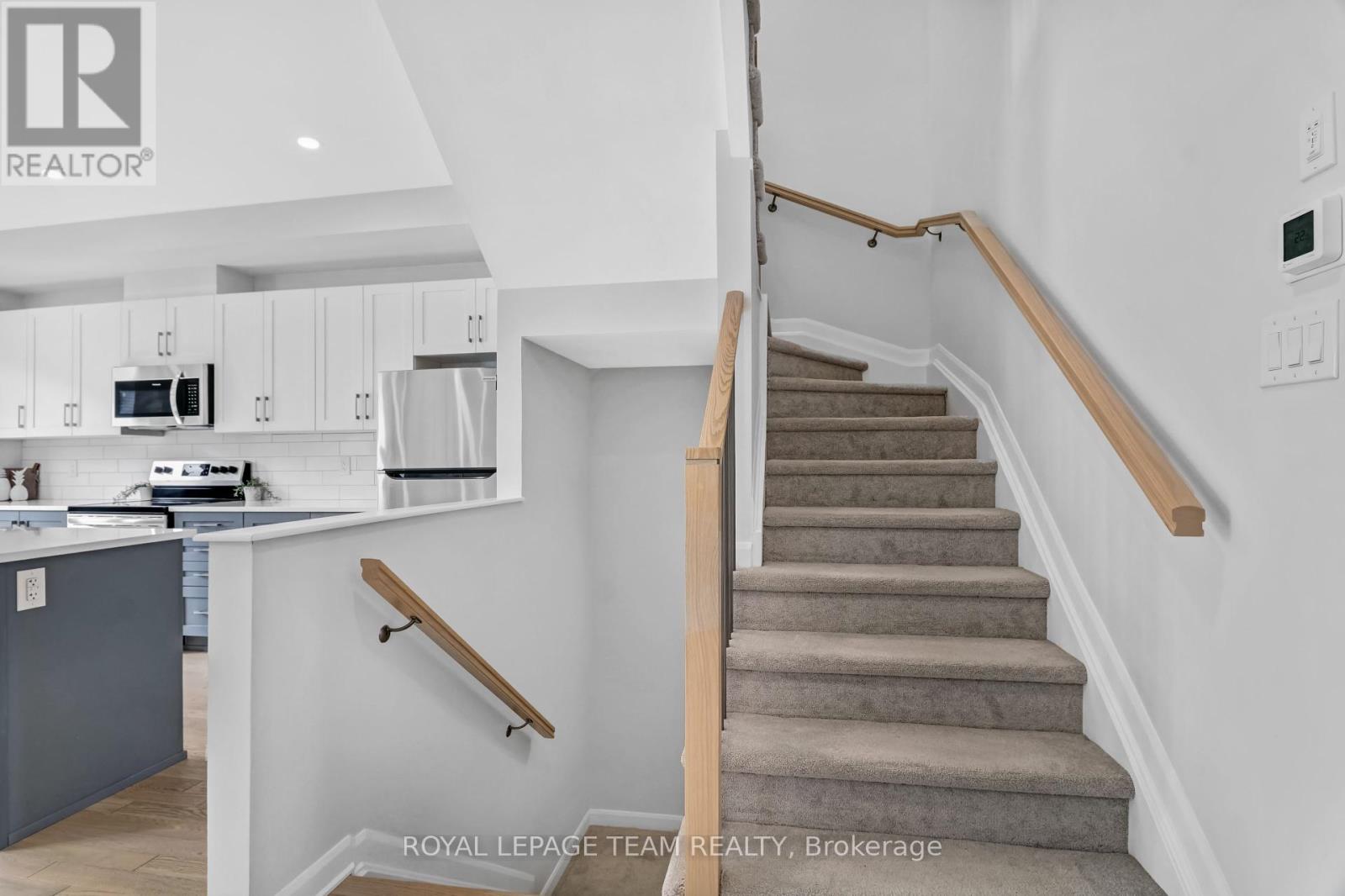 Photo 18 of 522 Branch Street, Ottawa ON