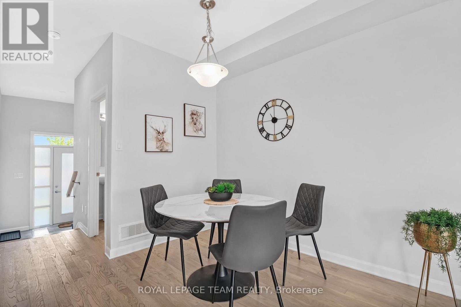 Photo 8 of 522 Branch Street, Ottawa ON