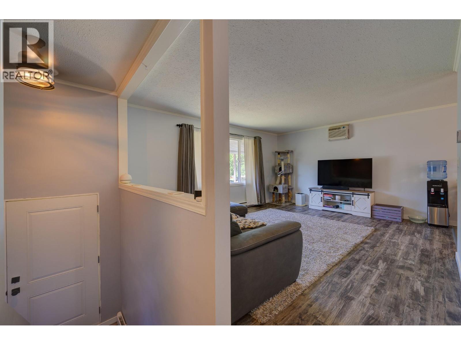 Photo 9 of 4754 Gibbs Road, Barriere BC