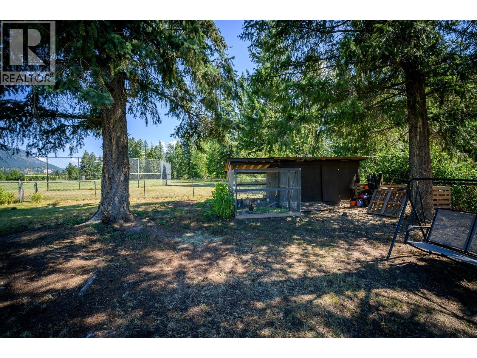 Photo 6 of 4754 Gibbs Road, Barriere BC