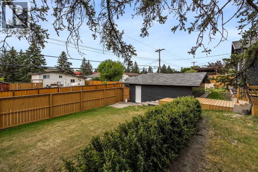 Single Family House Bungalow for Sale in  Sabrina Road SW Southwood Calgary 