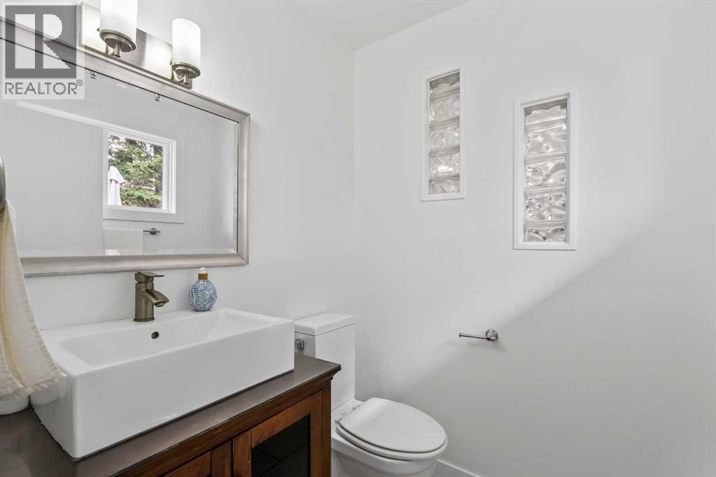 Single Family House Bungalow for Sale in  Sabrina Road SW Southwood Calgary 