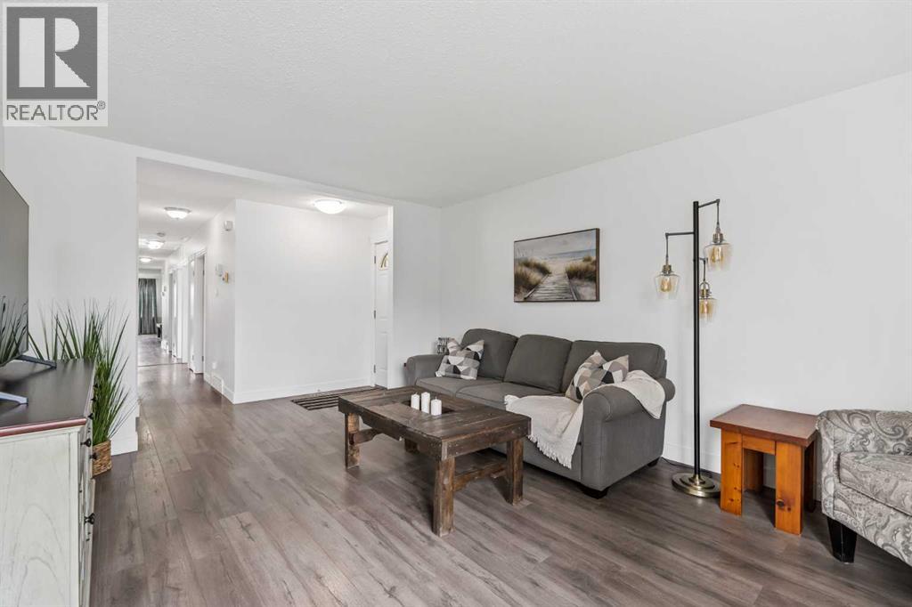 Single Family House Bungalow for Sale in  Sabrina Road SW Southwood Calgary 