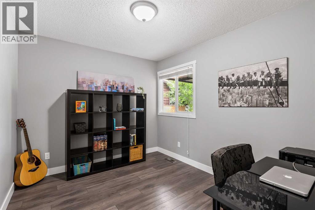 Single Family House Bungalow for Sale in  Sabrina Road SW Southwood Calgary 