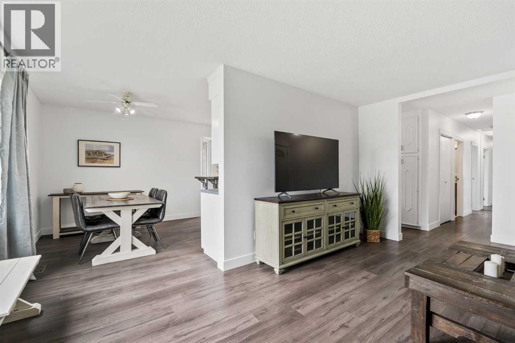Single Family House Bungalow for Sale in  Sabrina Road SW Southwood Calgary 