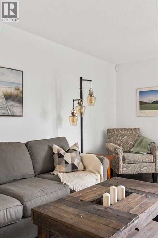Single Family House Bungalow for Sale in  Sabrina Road SW Southwood Calgary 