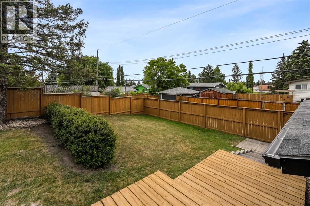 Single Family House Bungalow for Sale in  Sabrina Road SW Southwood Calgary 