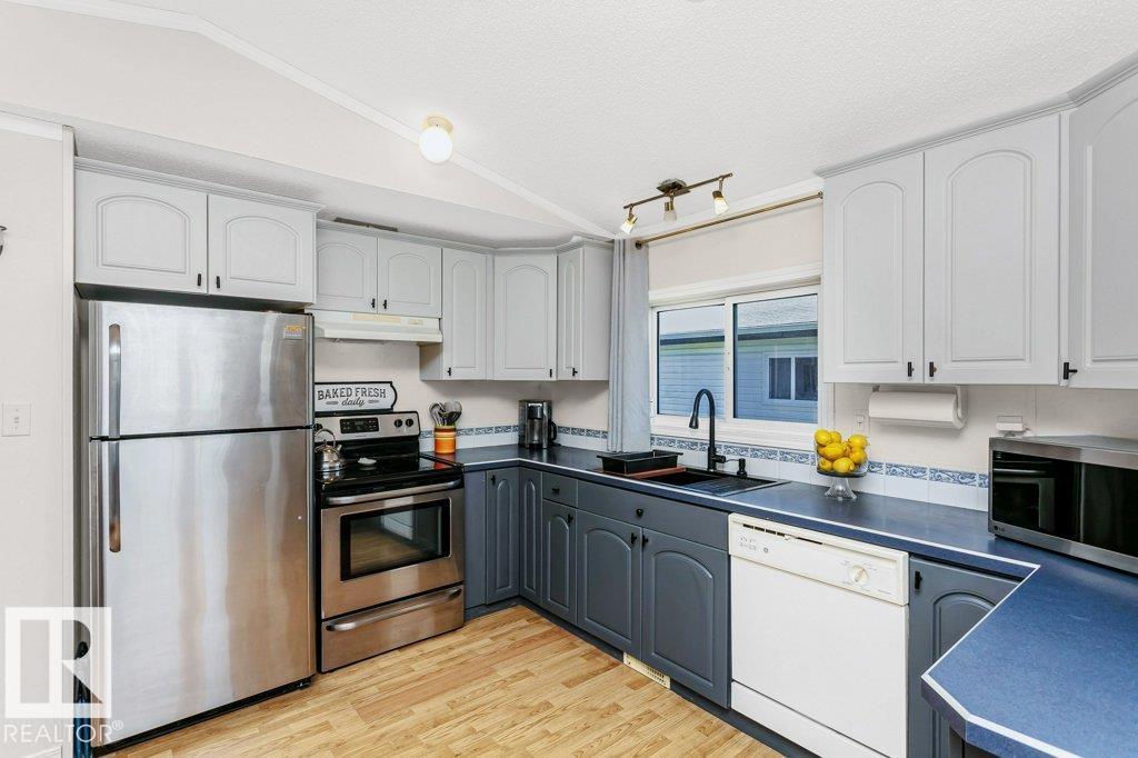 Photo 1 of 3402 Lakeview Pt Nw, Edmonton AB