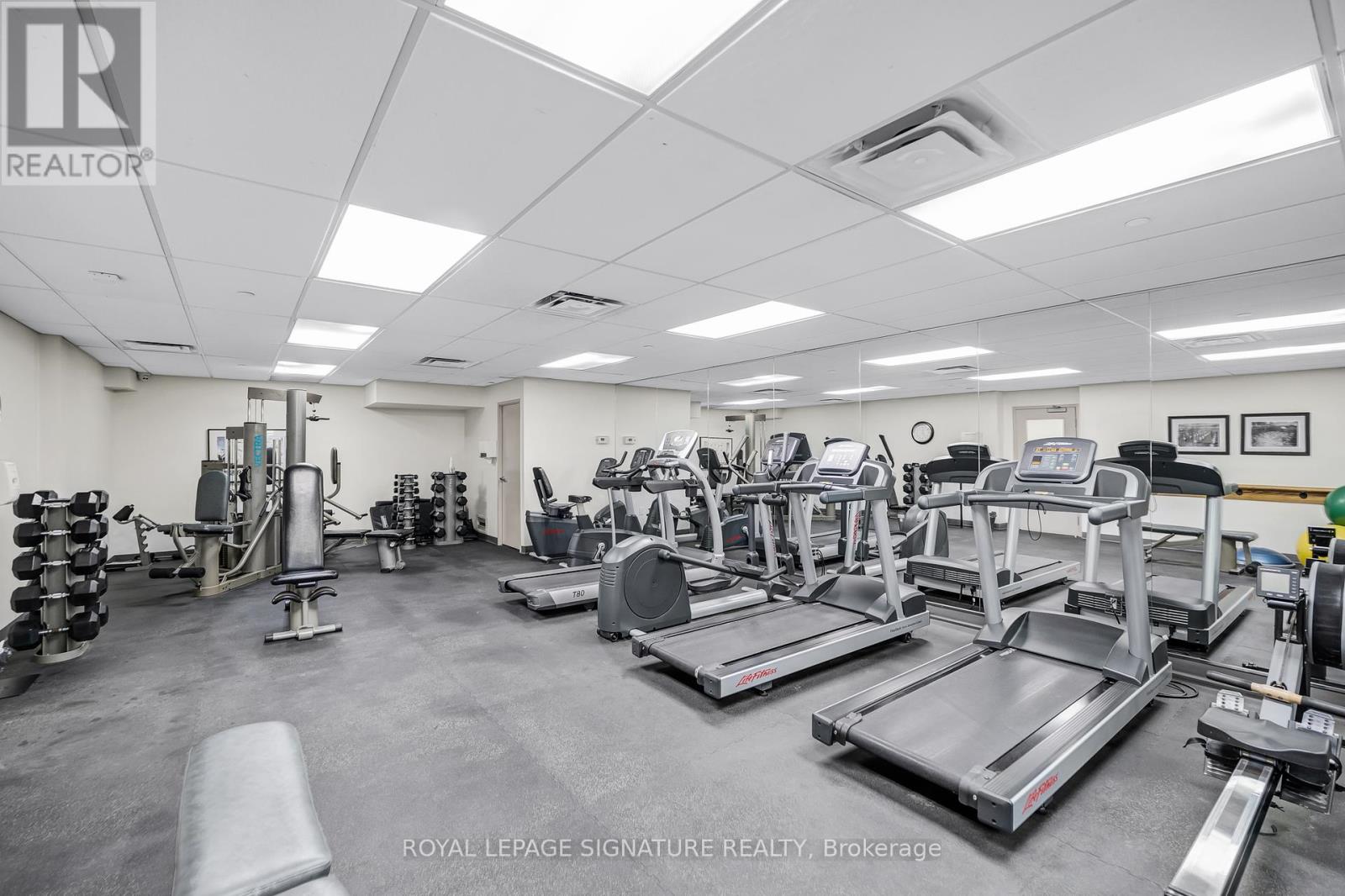 Photo 23 of 406 10 Kenneth Avenue, Toronto ON