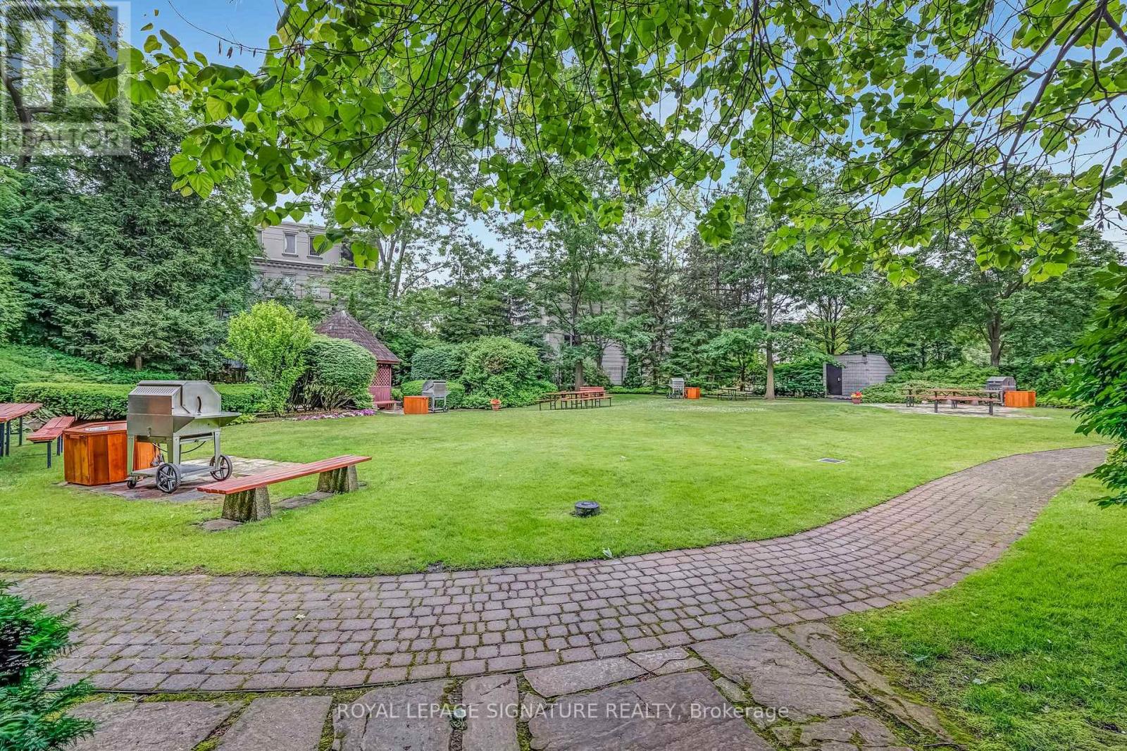 Photo 27 of 406 10 Kenneth Avenue, Toronto ON
