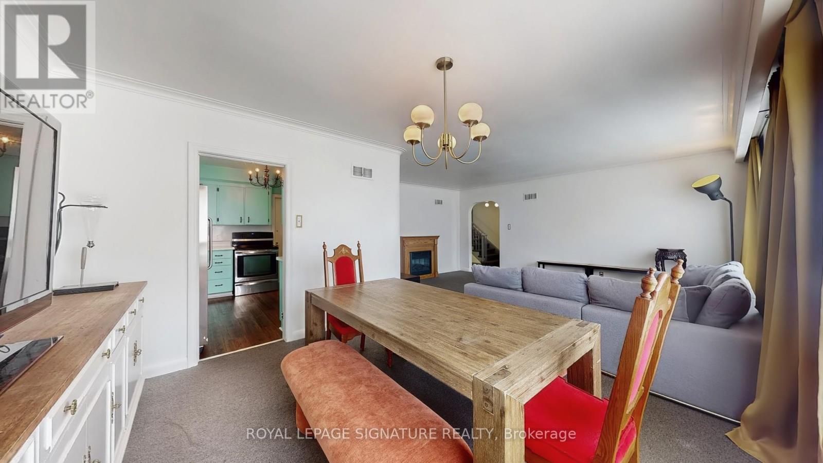 Photo 9 of 174 Caribou Road, Toronto ON
