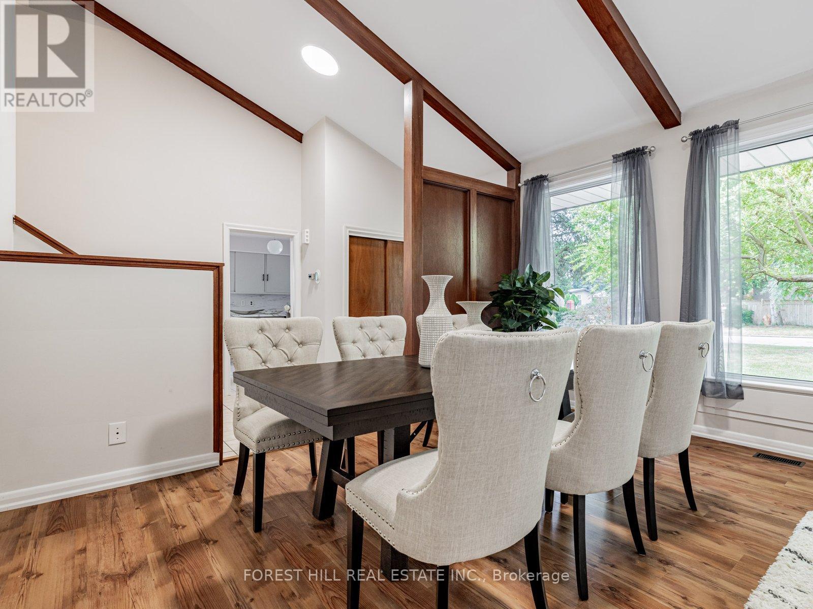 Photo 11 of 37 Farmcote Road, Toronto ON
