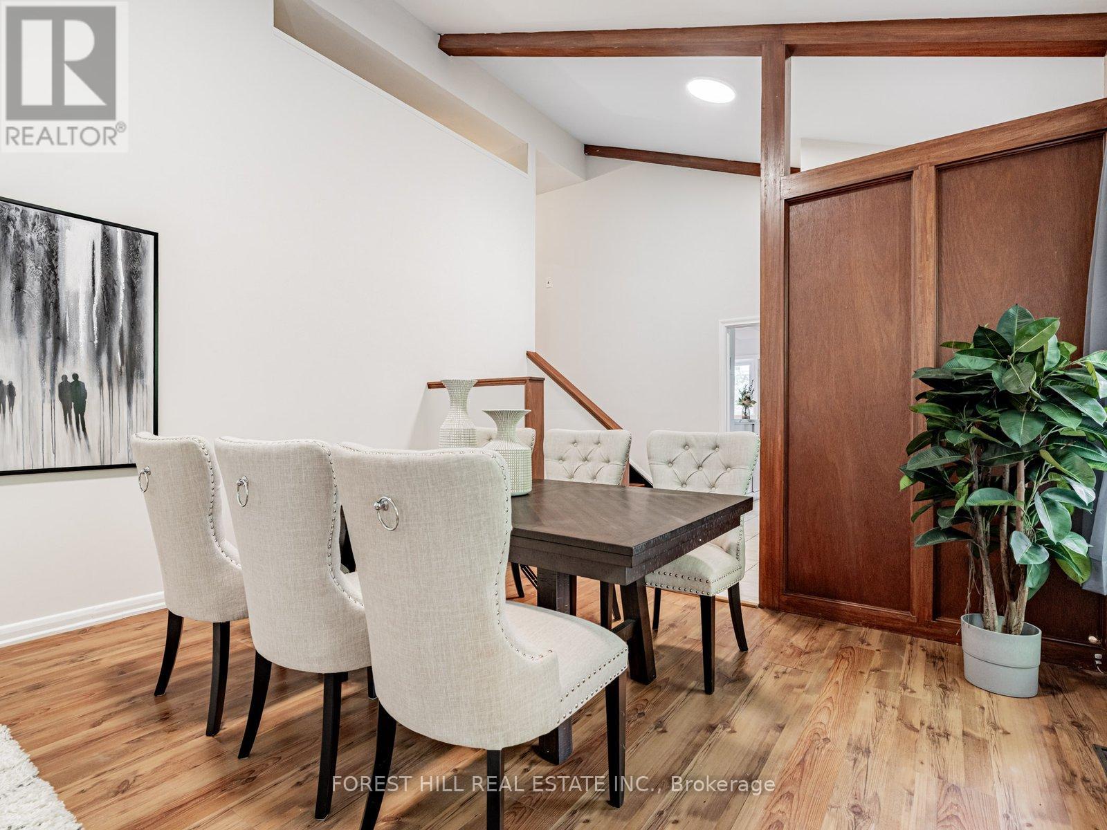 Photo 12 of 37 Farmcote Road, Toronto ON
