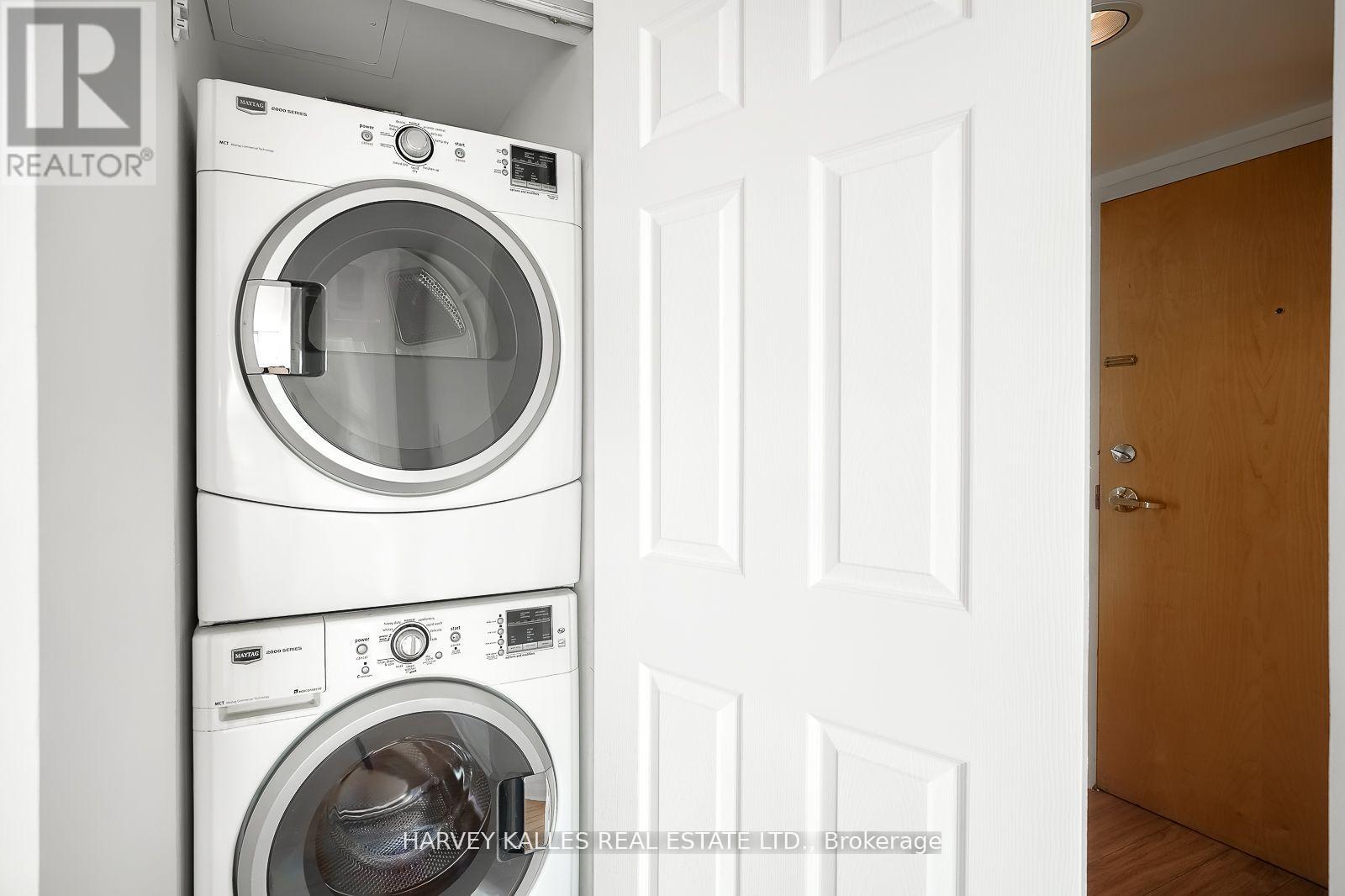 Photo 36 of 1109 18 Merton Street, Toronto ON