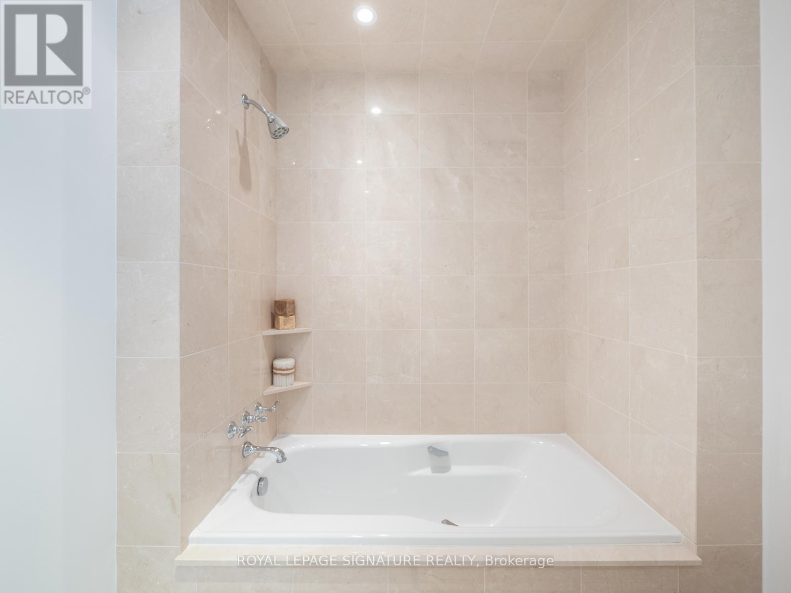 Photo 31 of 64 Old Forest Hill Road, Toronto ON