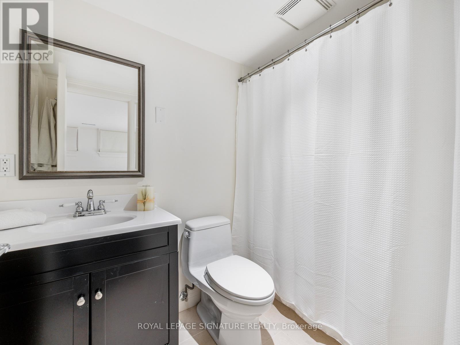 Photo 46 of 64 Old Forest Hill Road, Toronto ON