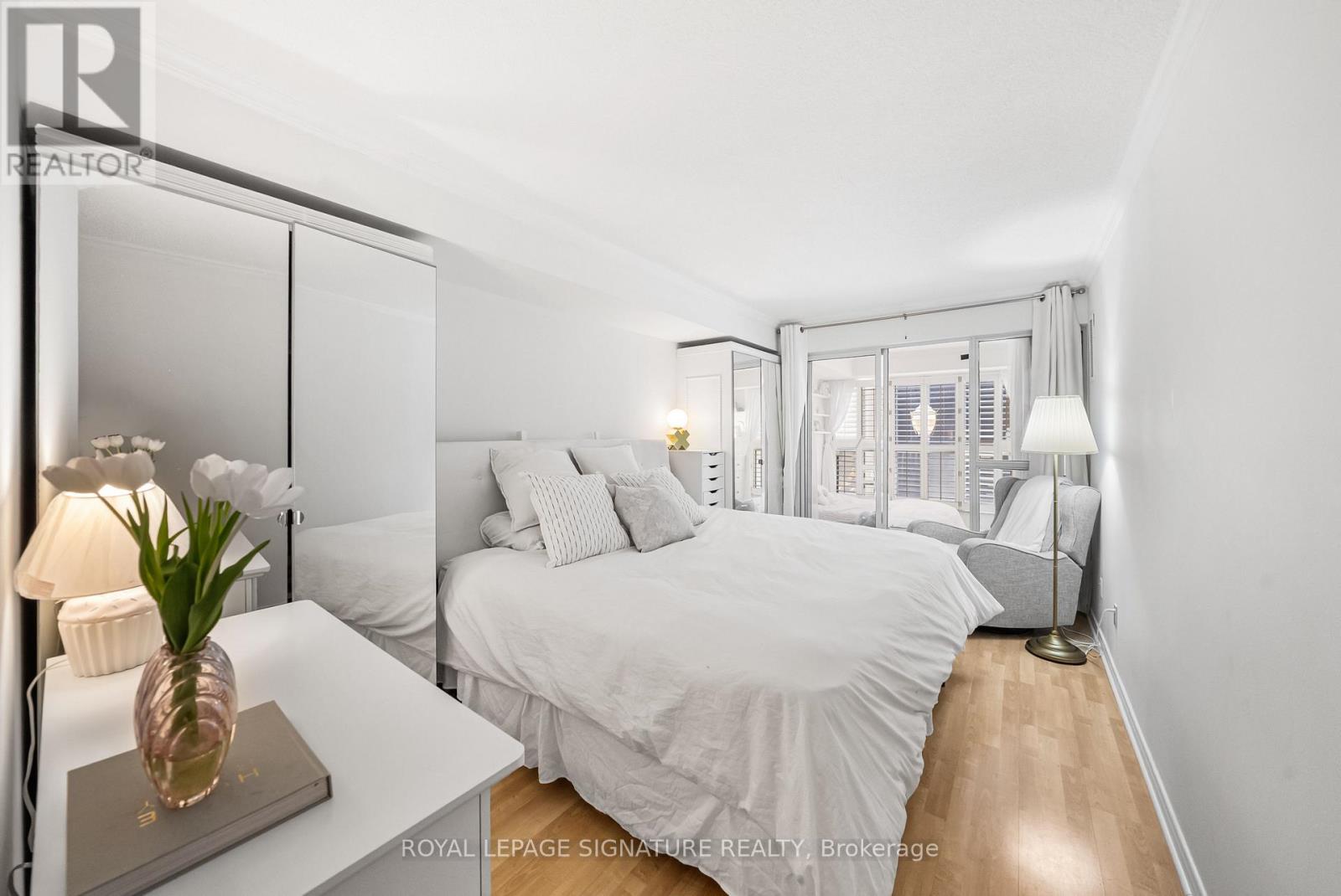 Photo 21 of 206 18 Hollywood Avenue, Toronto ON