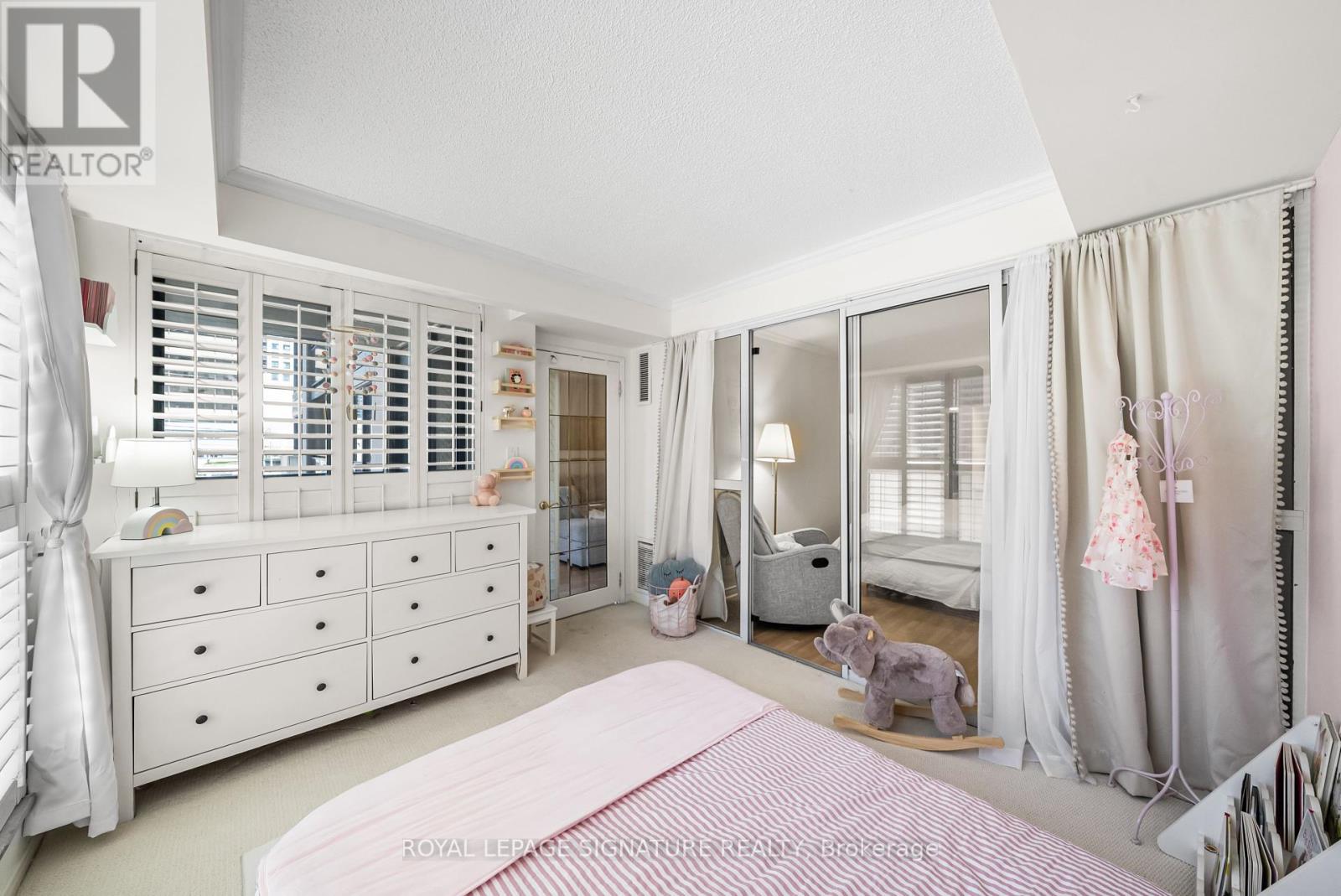 Photo 25 of 206 18 Hollywood Avenue, Toronto ON