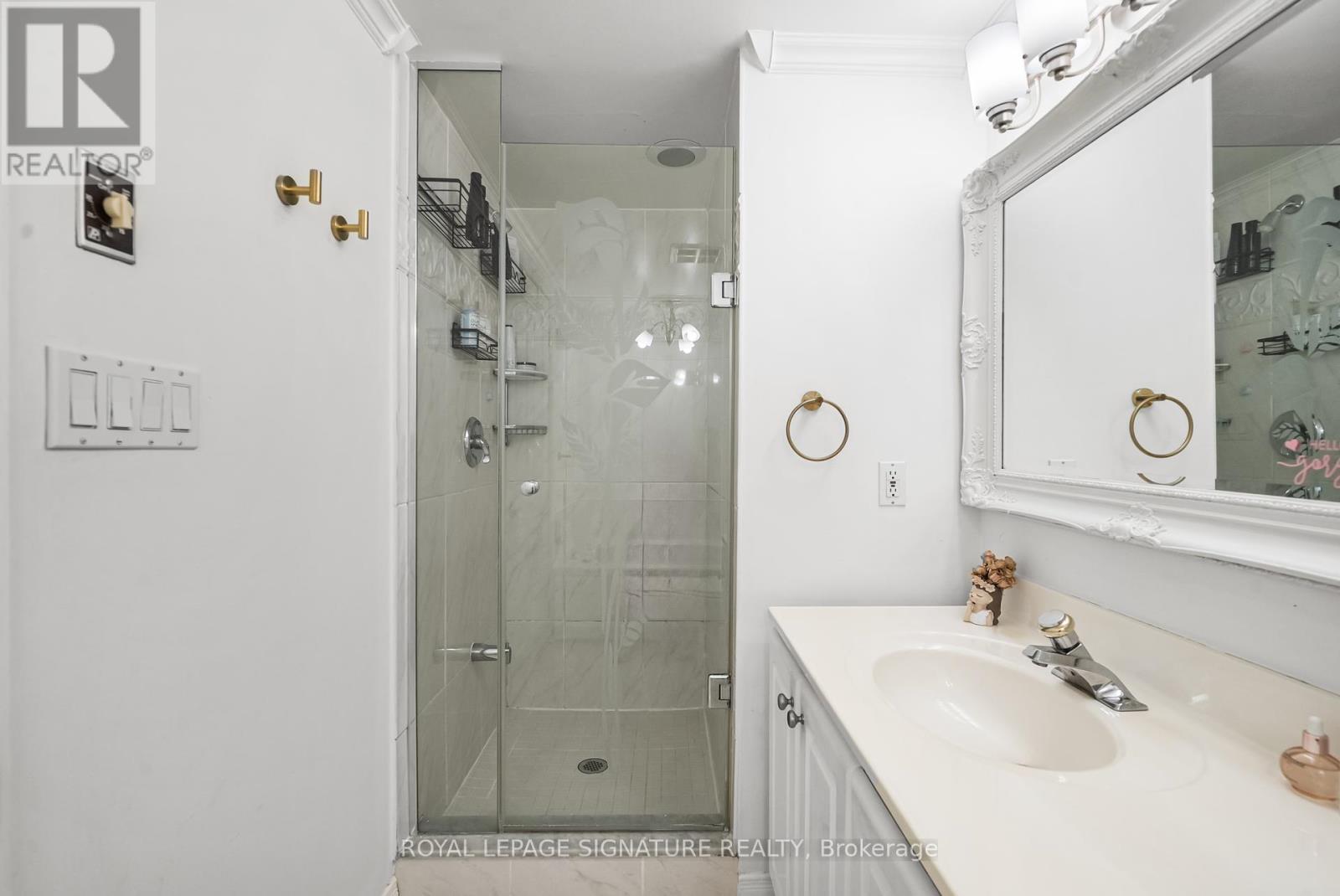 Photo 27 of 206 18 Hollywood Avenue, Toronto ON