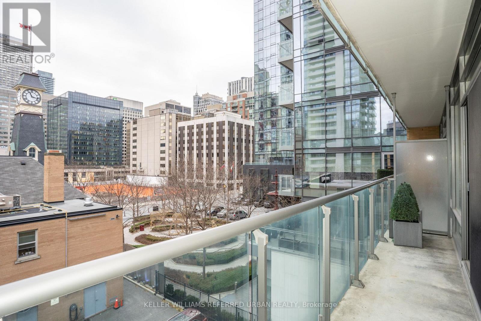 Photo 19 of 409 21 Scollard Street, Toronto ON