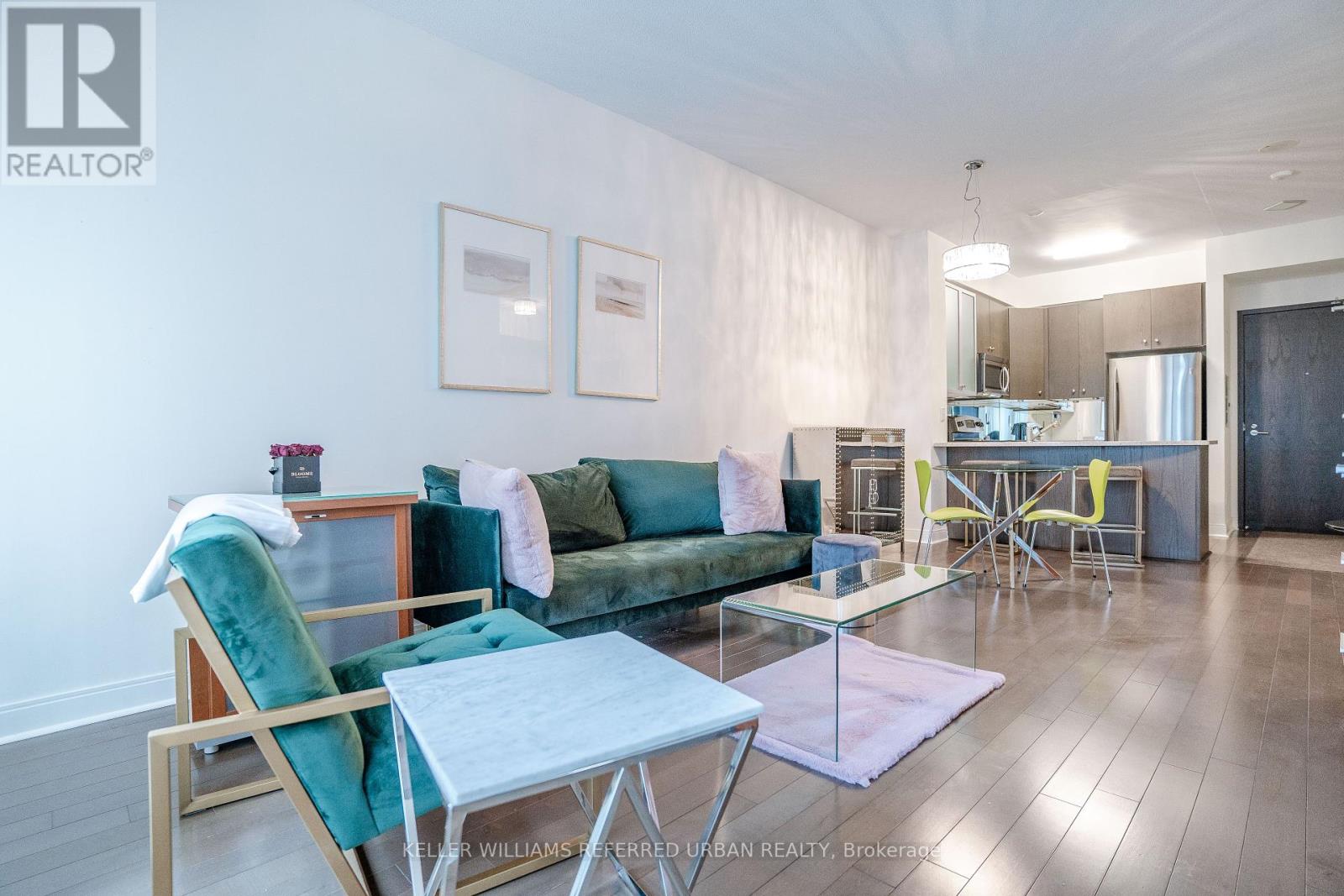 Photo 21 of 409 21 Scollard Street, Toronto ON