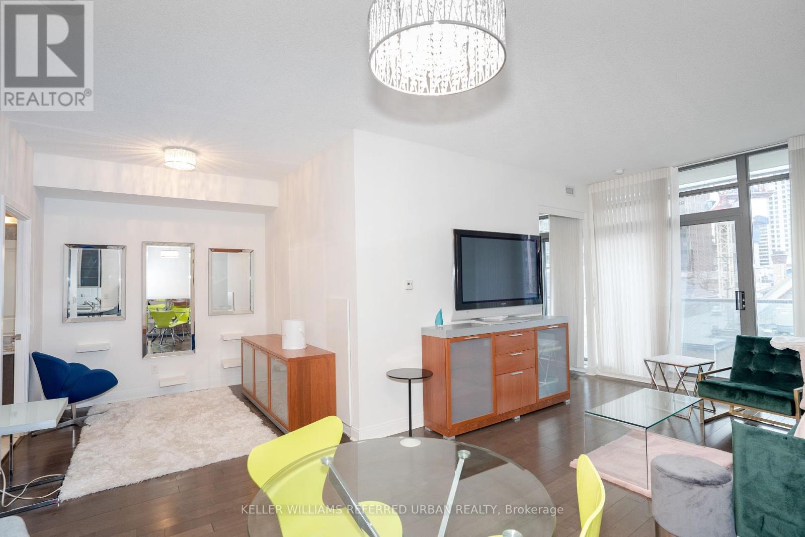 Photo 22 of 409 21 Scollard Street, Toronto ON