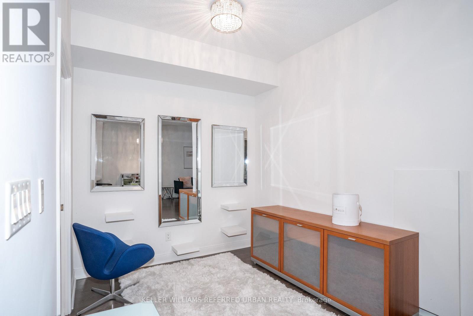 Photo 23 of 409 21 Scollard Street, Toronto ON