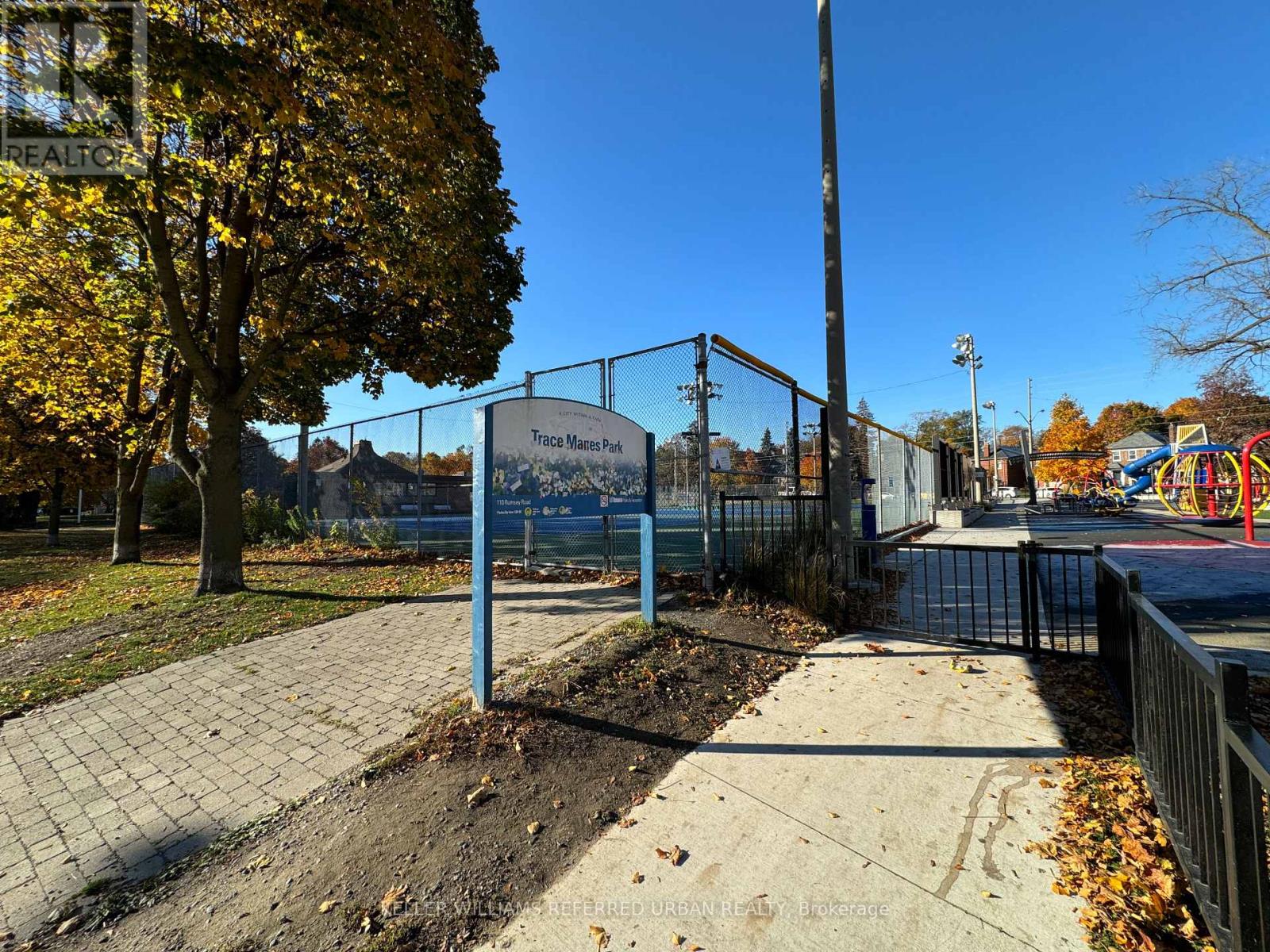 Photo 18 of 6 823 Millwood Road, Toronto ON