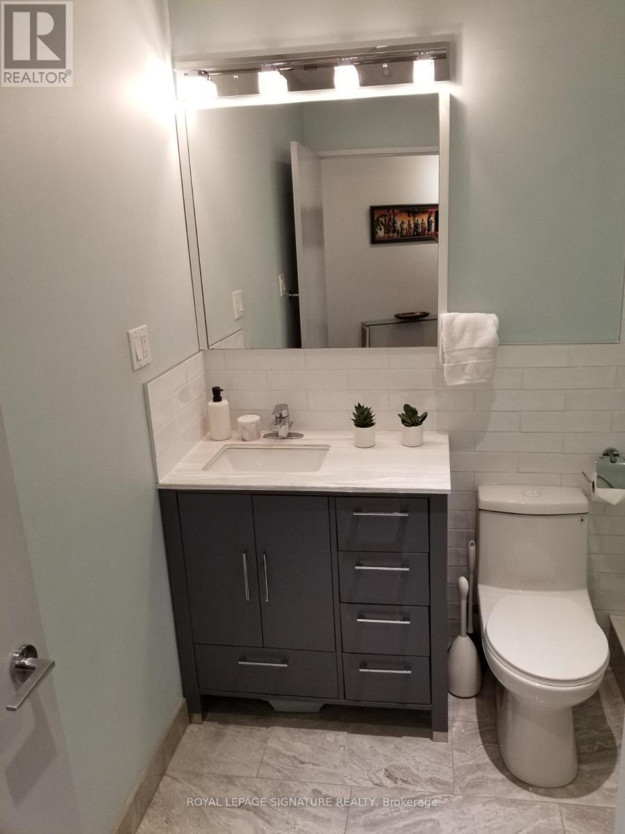 Photo 15 of 821 1 Shaw Street, Toronto ON