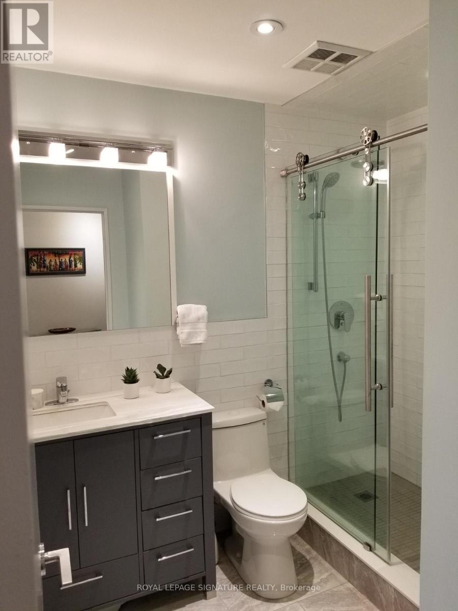 Photo 12 of 821 1 Shaw Street, Toronto ON